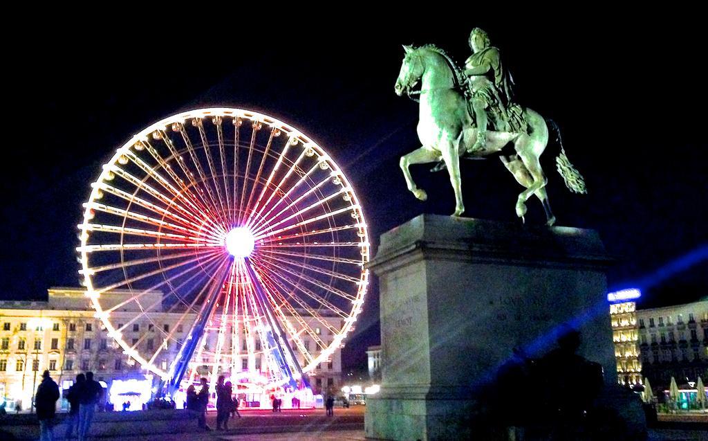 Hotel Le Saint Vincent Lyon Sud Vourles エクステリア 写真